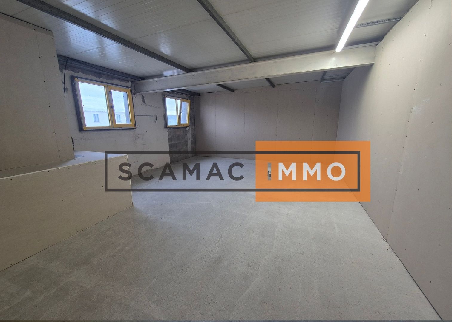 local d'activités de 220m², Mitry-Mory (Seine-et-Marne)