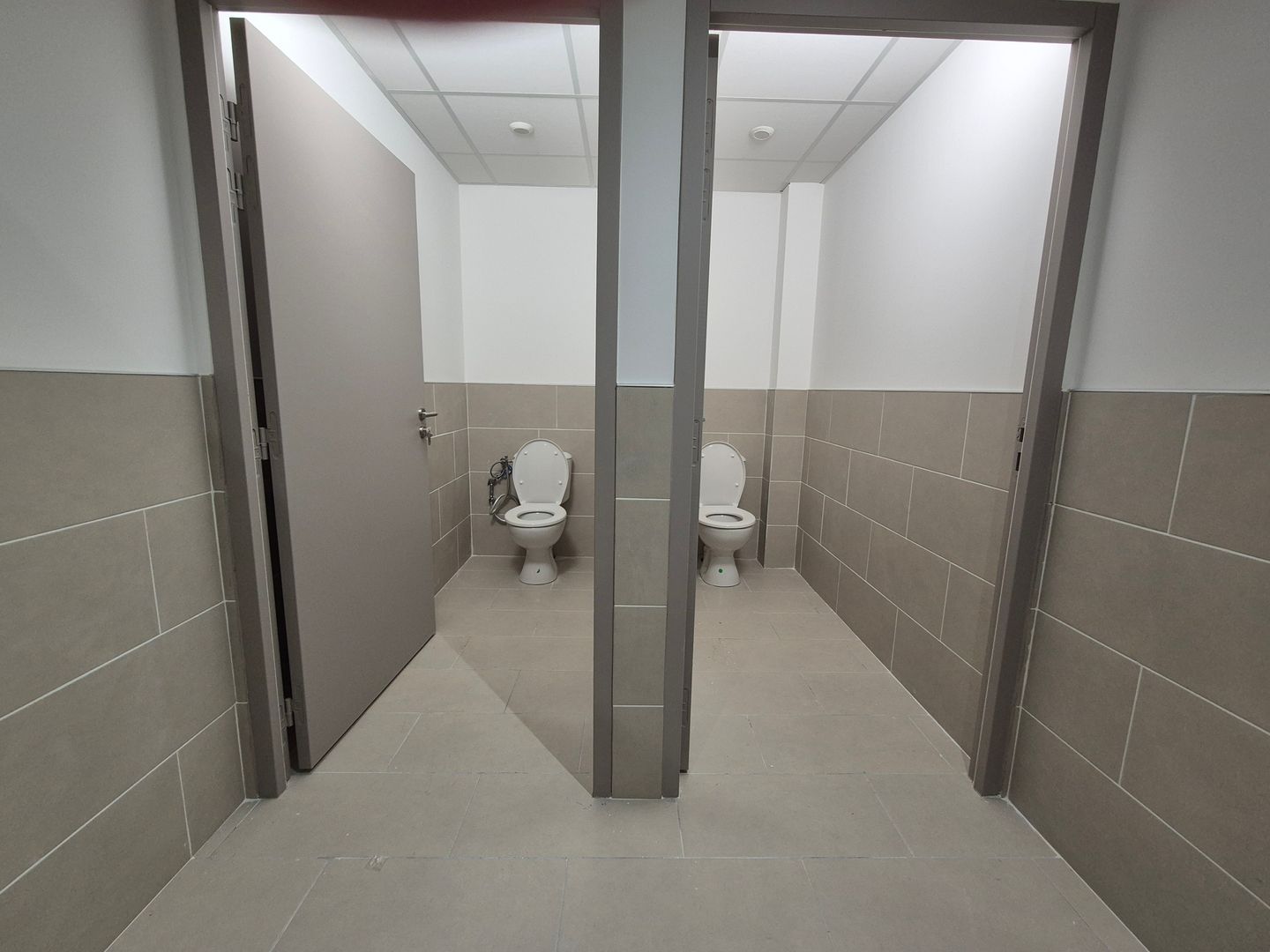 local d'activités de 417m², Villeneuve-sous-Dammartin (Seine-et-Marne)