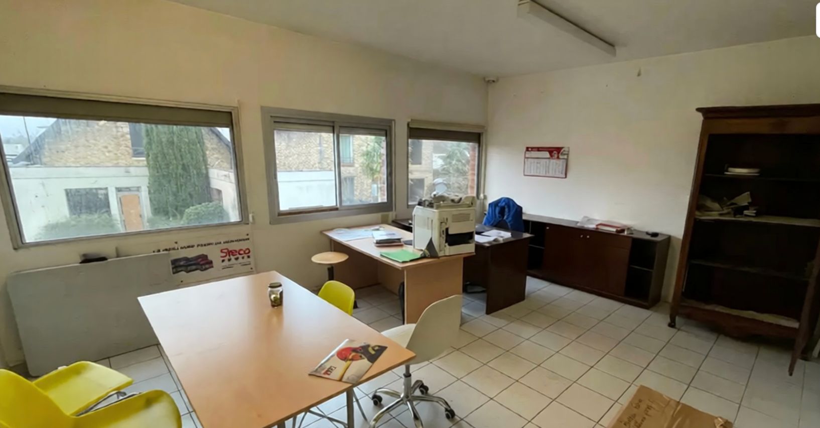 entrepôt de 474m², Chambourcy (Yvelines)