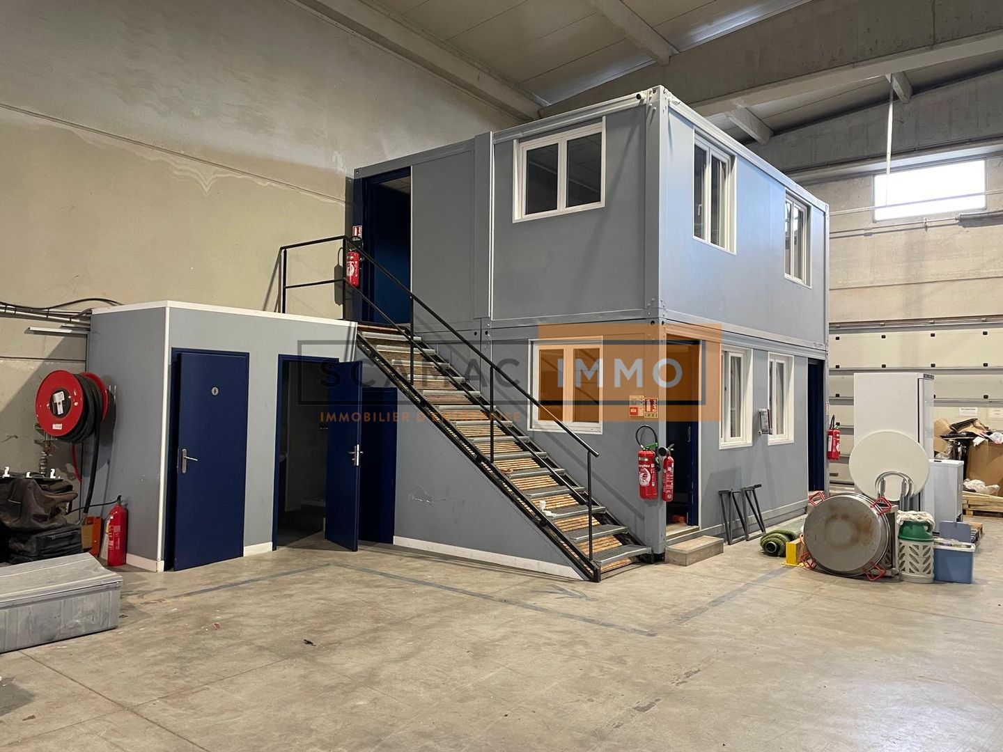 entrepôt de m², Puget-sur Argens (Var)