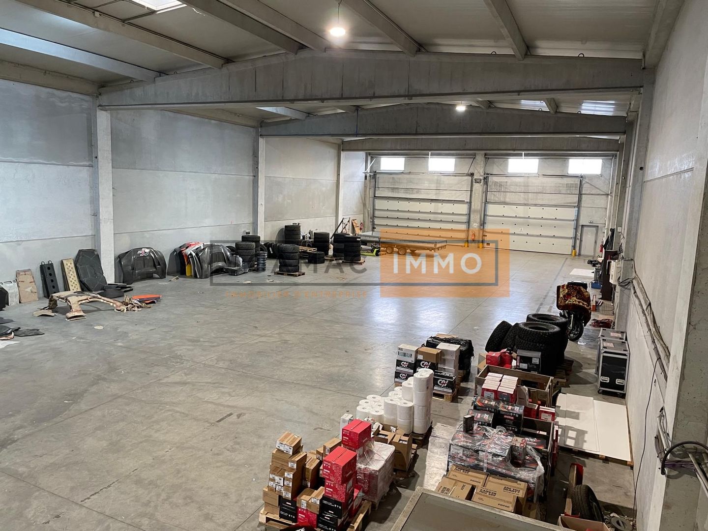 entrepôt de m², Puget-sur Argens (Var)