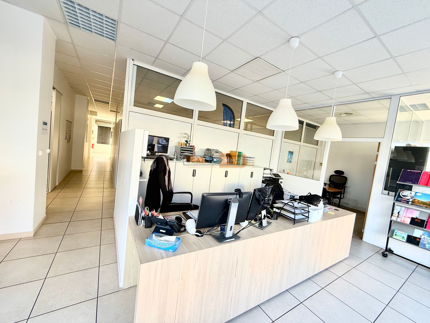 local d'activités de 458m², Fréjus (Var)