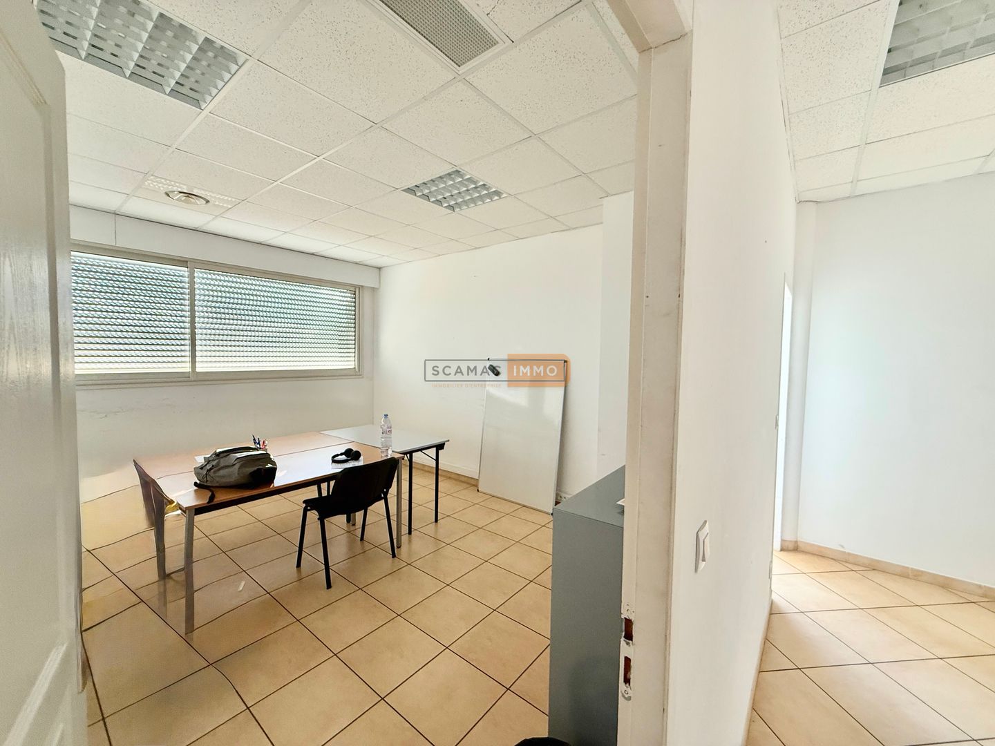 local d'activités de 458m², Fréjus (Var)