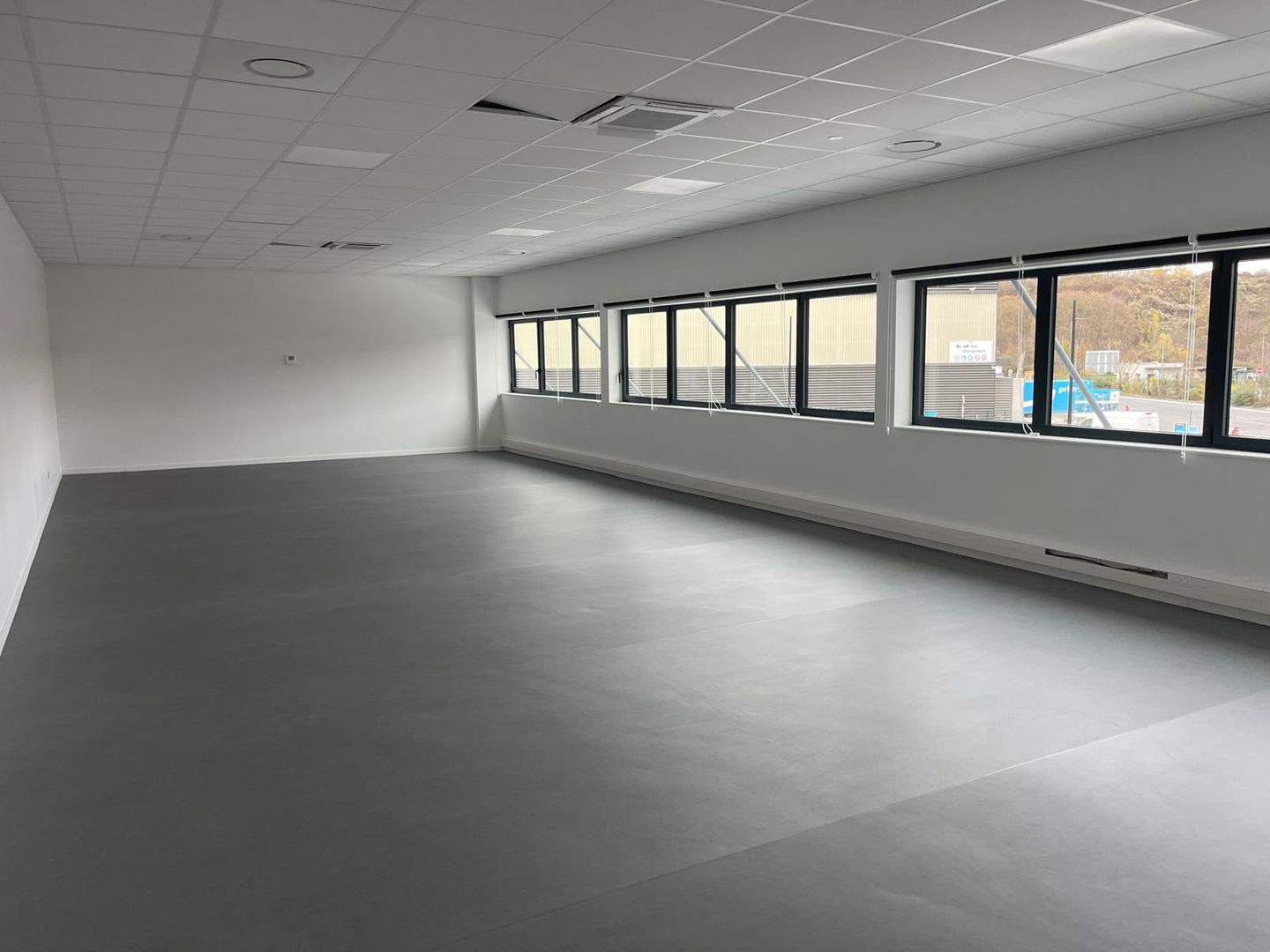 entrepôt de 2 010m², Aulnay-sous-Bois (Seine-Saint-Denis)