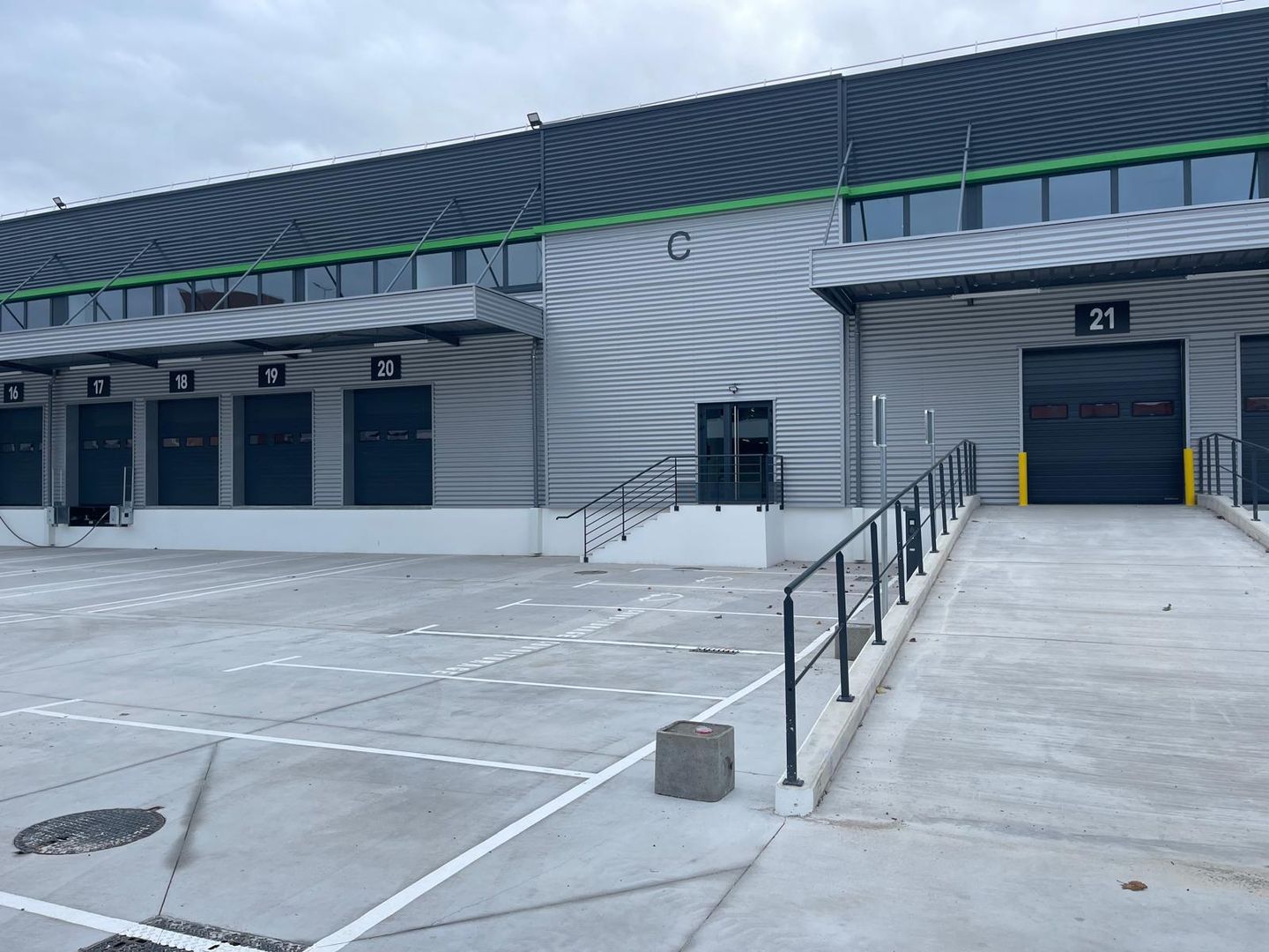 entrepôt de 2 010m², Aulnay-sous-Bois (Seine-Saint-Denis)