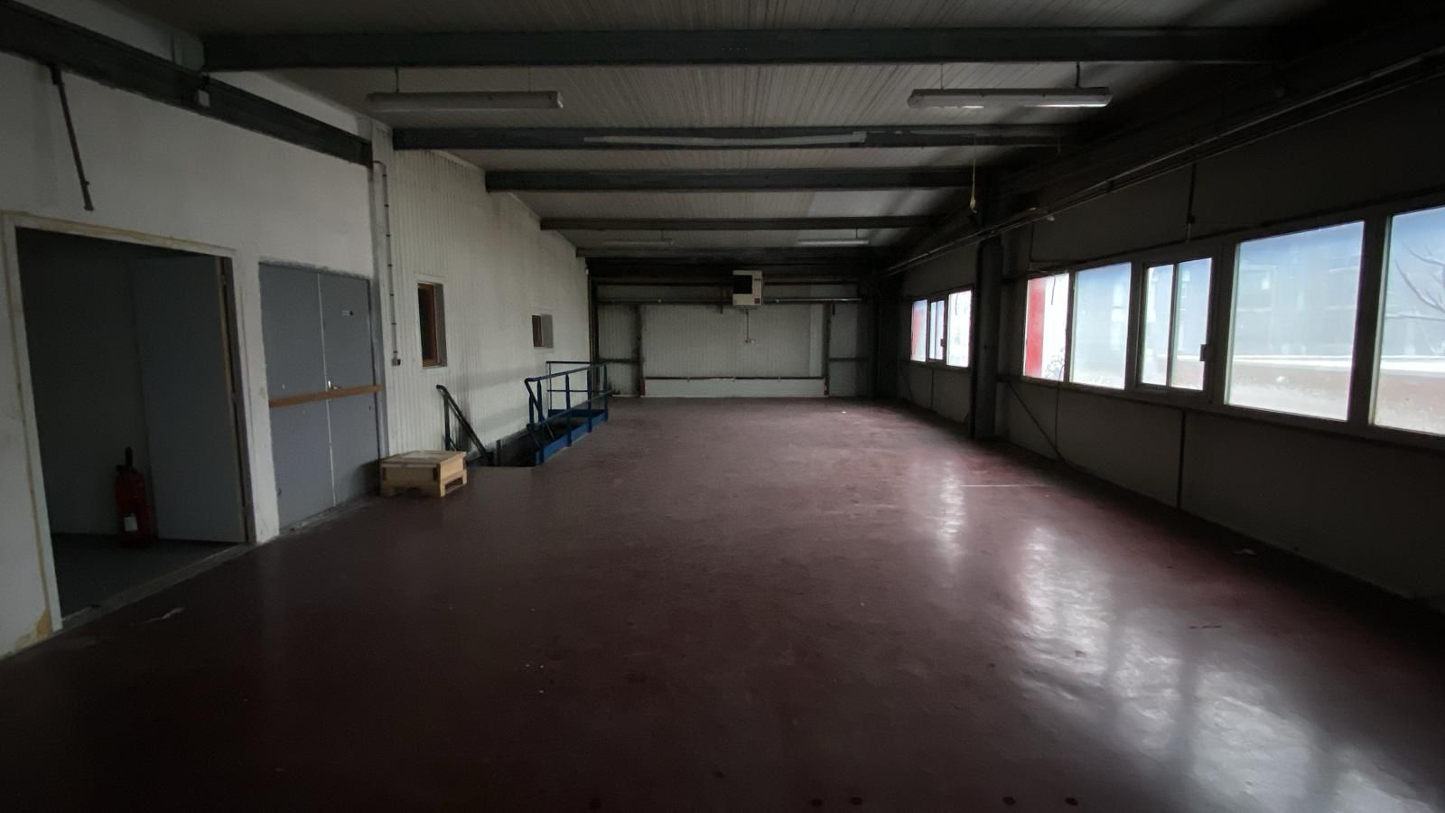 entrepôt de 270m², Sartrouville (Yvelines)