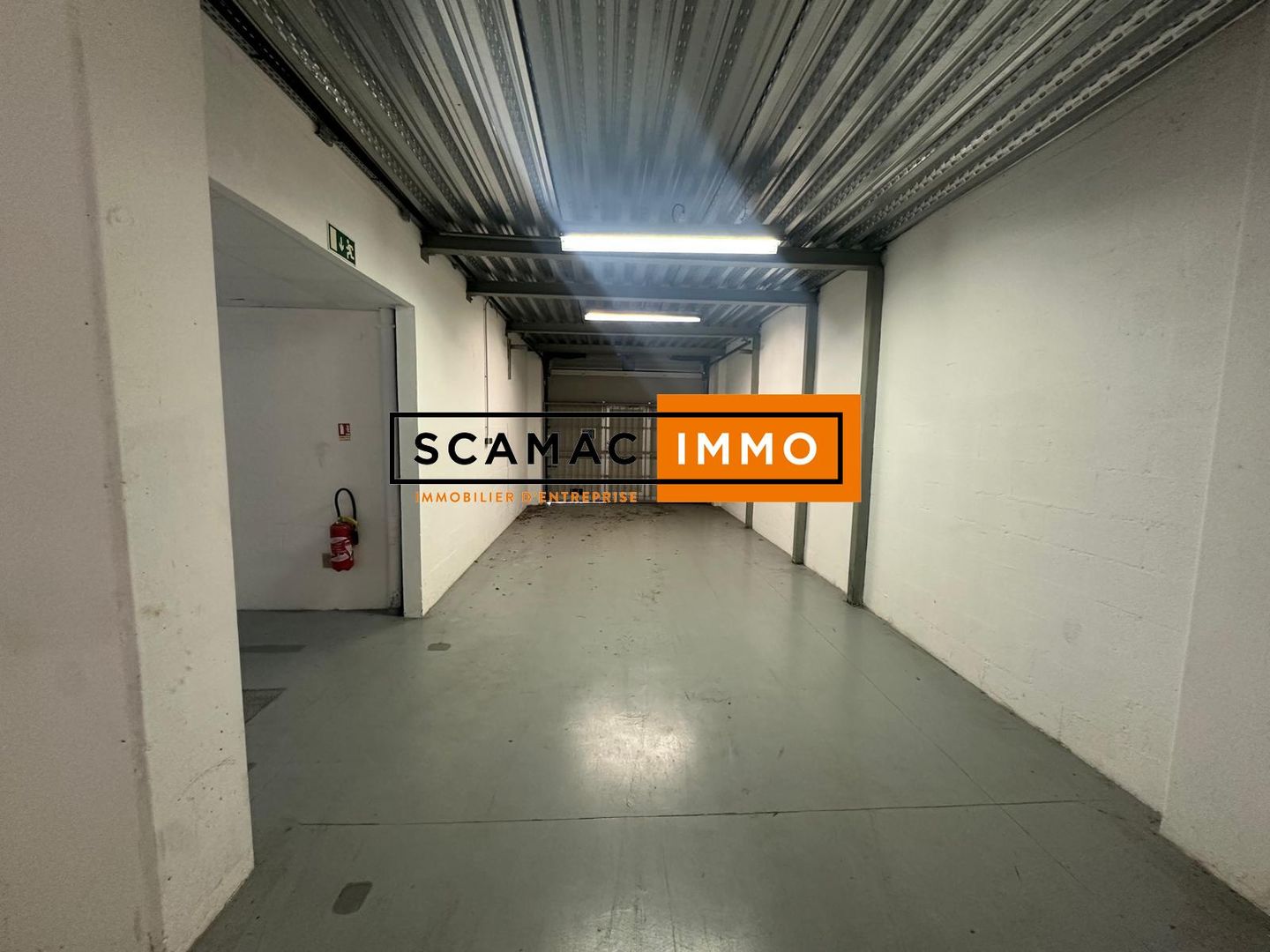 local d'activités de 535m², Poissy (Yvelines)