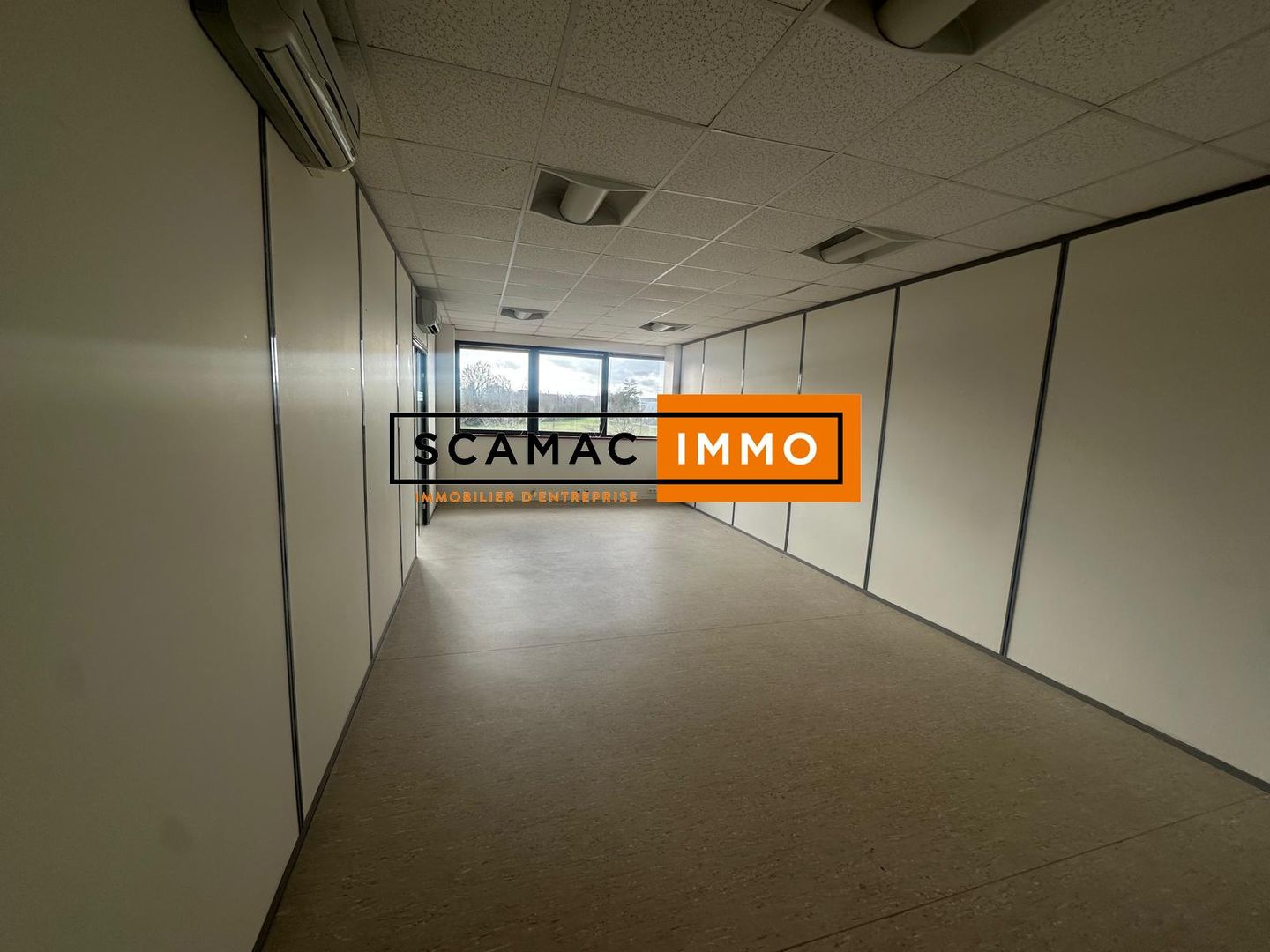 local d'activités de 535m², Poissy (Yvelines)