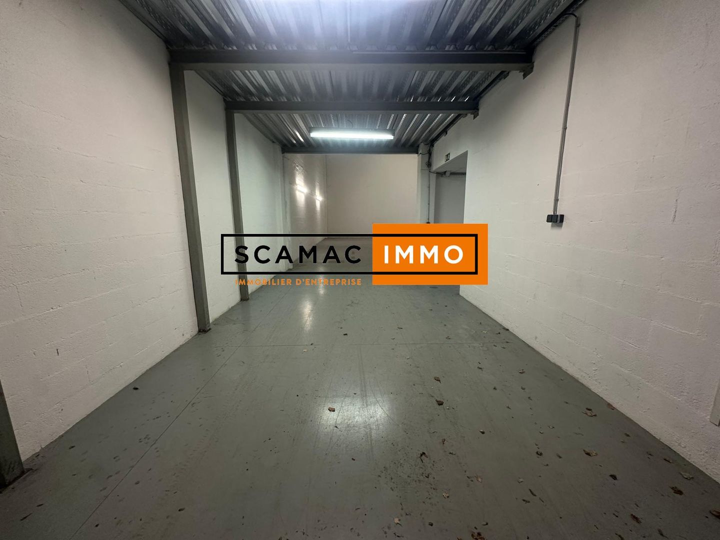 local d'activités de 535m², Poissy (Yvelines)