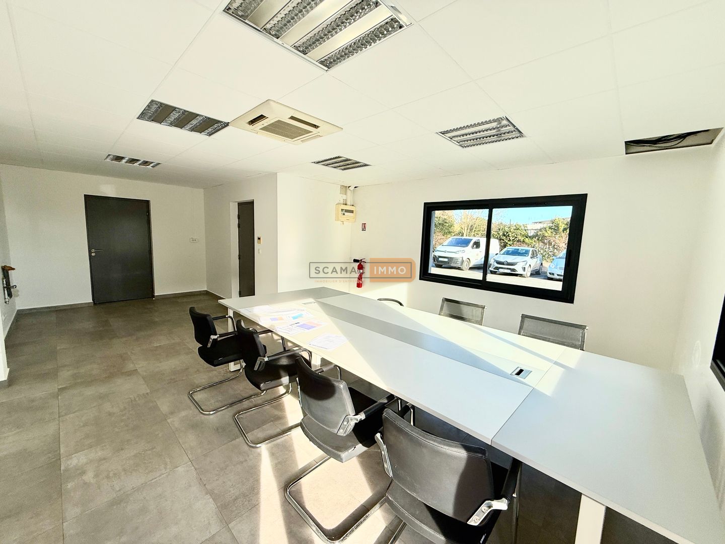 bureau de 34m², FREJUS ()