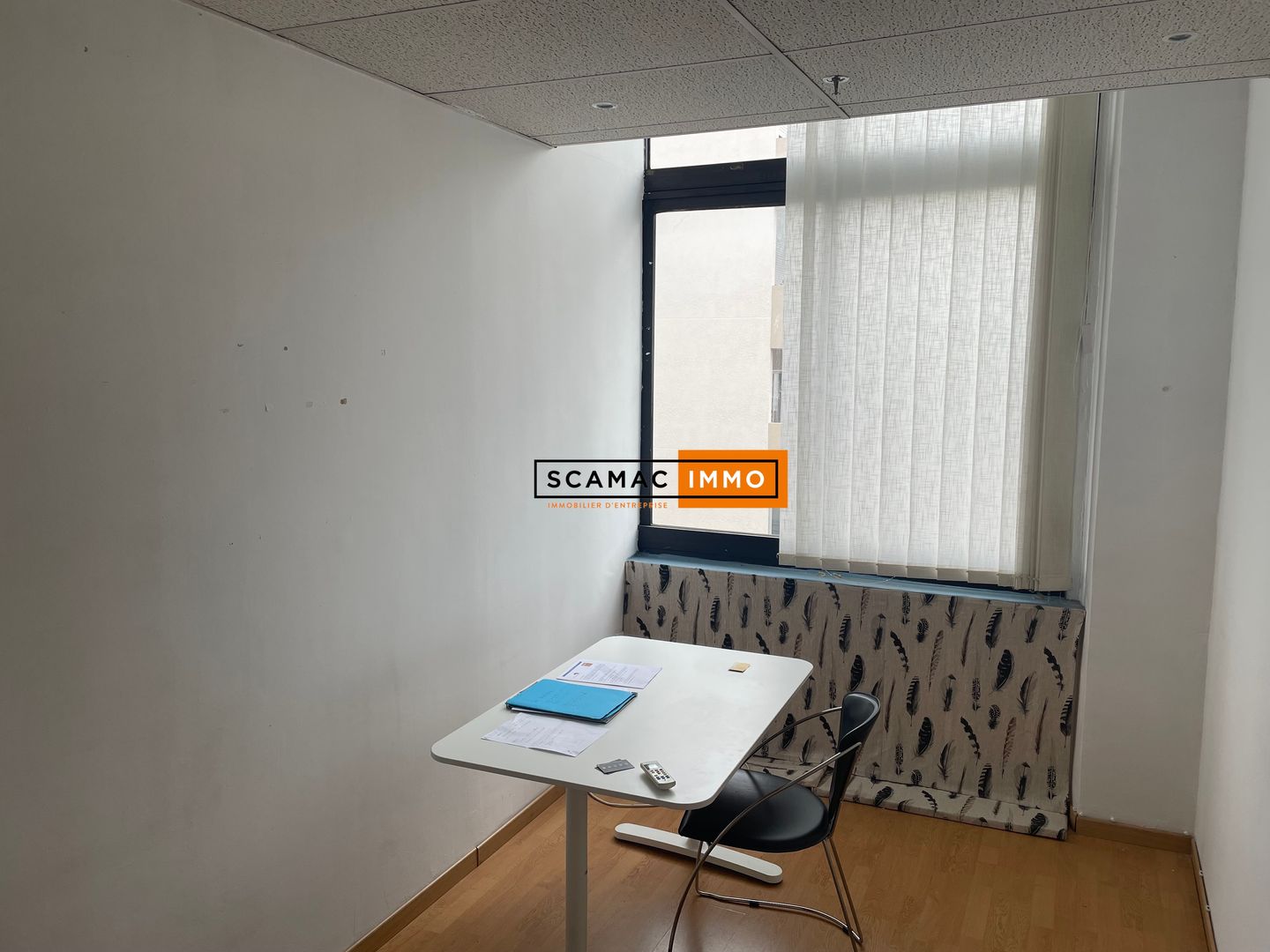 bureau de 50m², Hyères (Var)