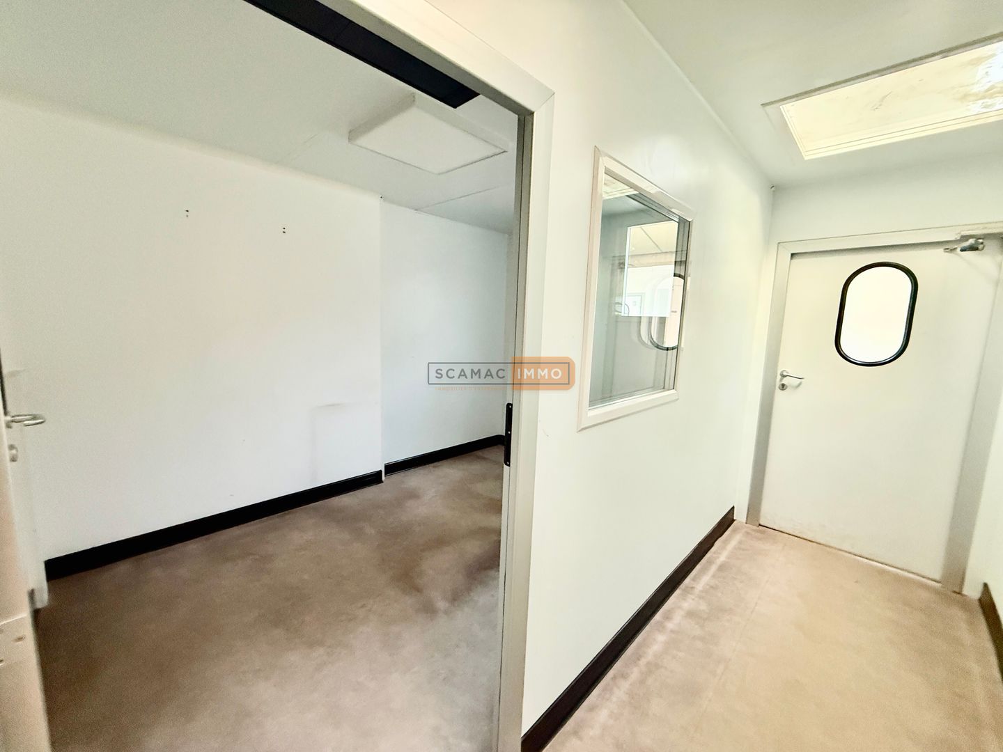 local d'activités de 370m², Le Muy (Var)