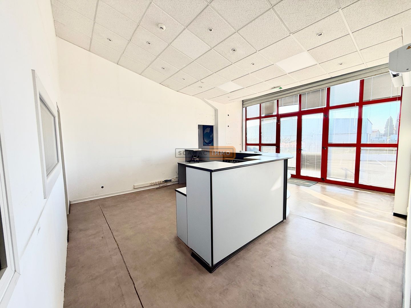 local d'activités de 370m², Le Muy (Var)