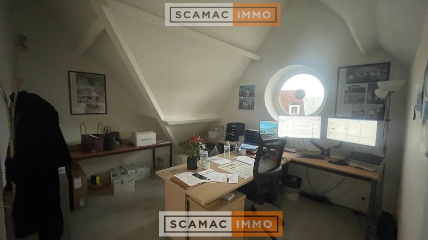 local d'activités de 208m², La Ville-du-Bois (Essonne)