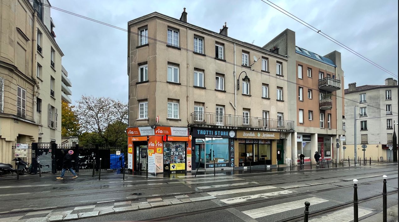 local commercial de 173m², L'Île-Saint-Denis (Seine-Saint-Denis)