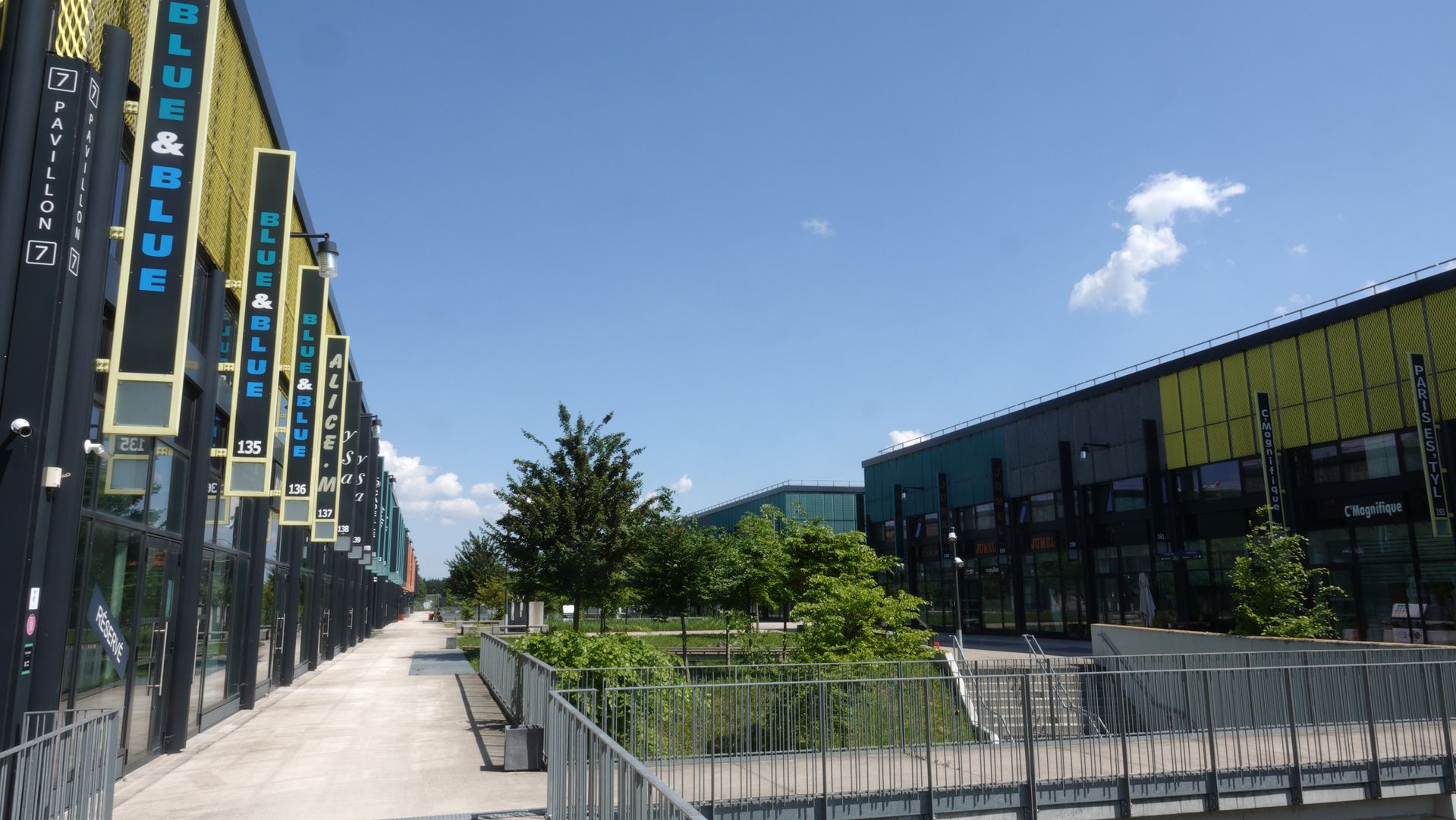 locaux mixtes de 286m², Tremblay-en-France (Seine-Saint-Denis)