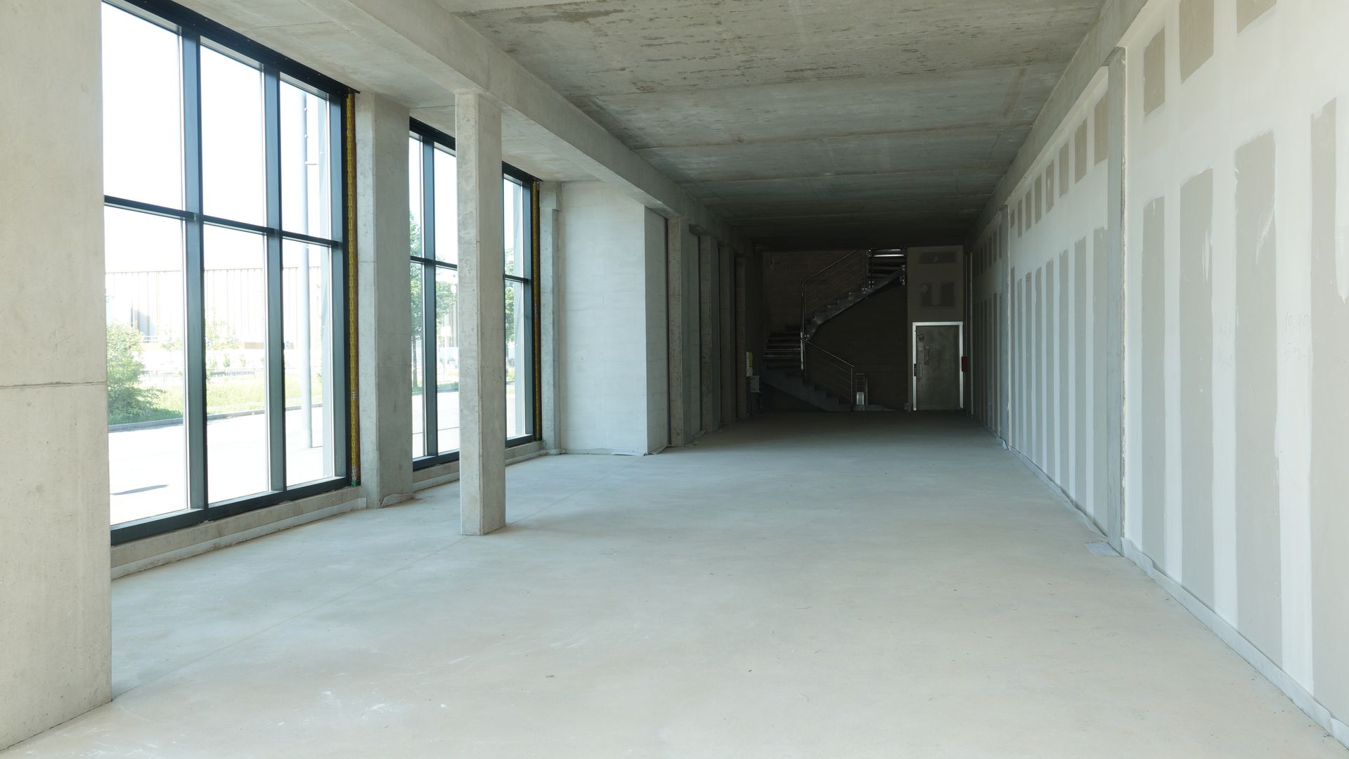 local commercial de 286m², Tremblay-en-France (Seine-Saint-Denis)