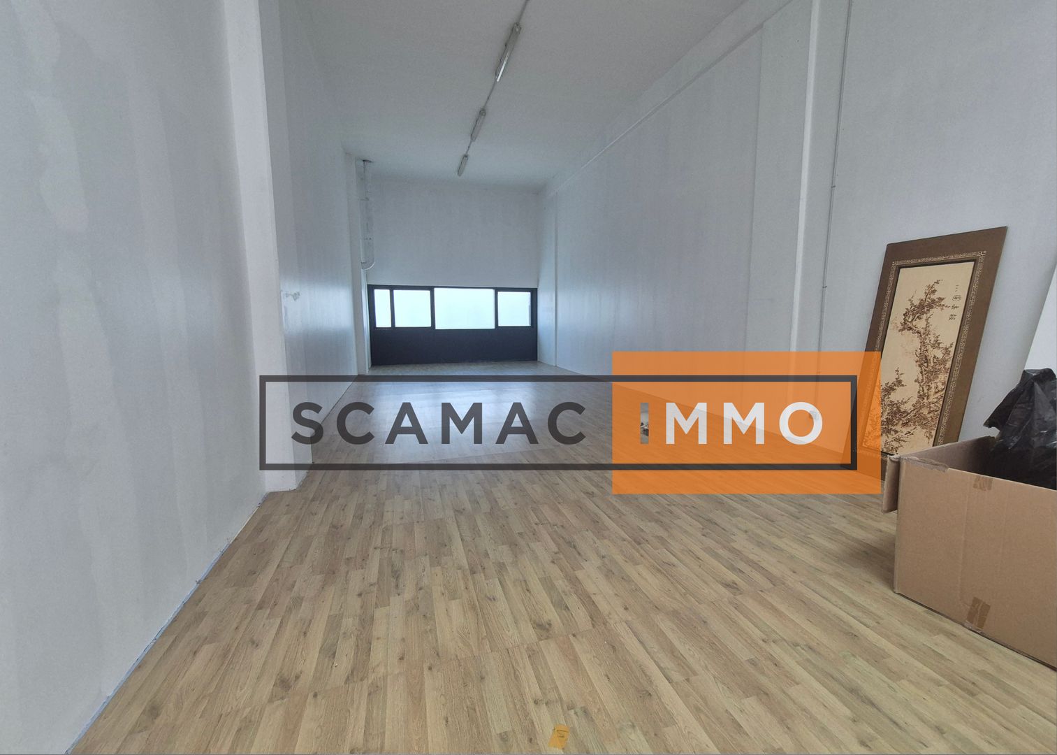 local commercial de 200m², Tremblay-en-France (Seine-Saint-Denis)