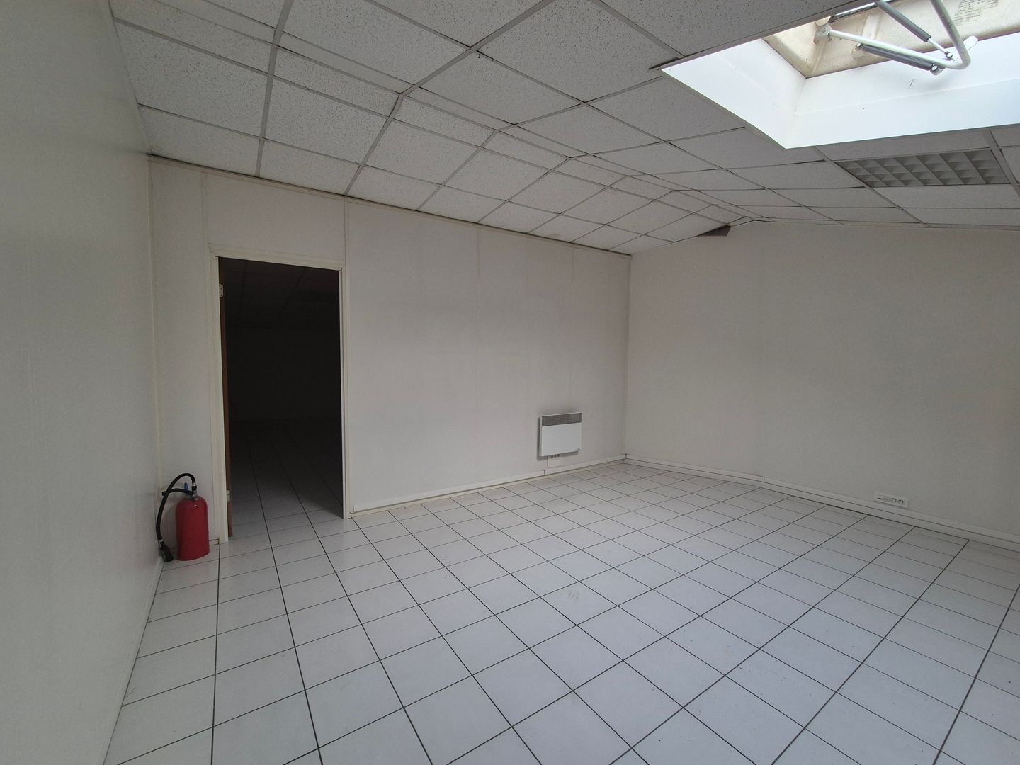 locaux mixtes de 110m², Saint-Witz (Val-d'Oise)