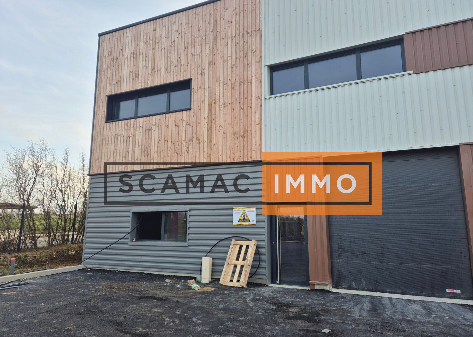 local d'activités de 425m², Viarmes (Val-d'Oise)