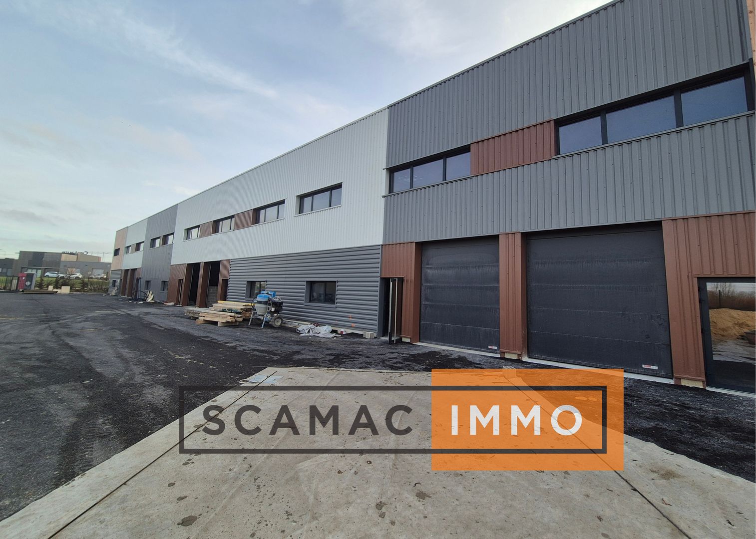 local d'activités de 425m², Viarmes (Val-d'Oise)