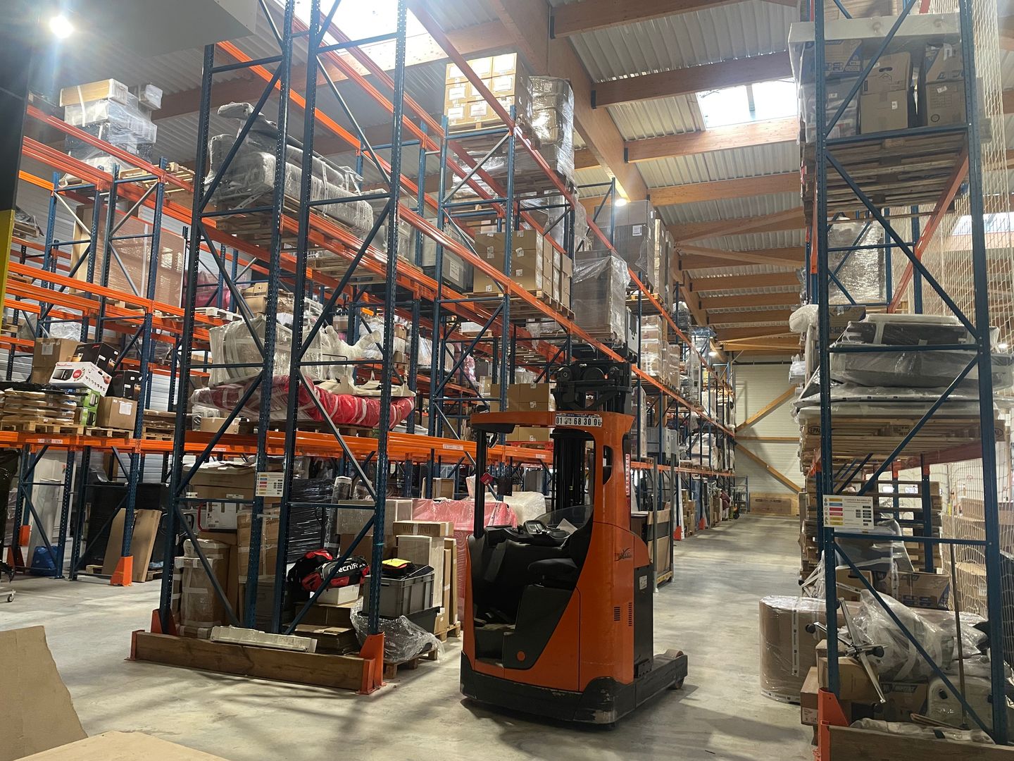 entrepôt de 810m², Louvres (Val-d'Oise)