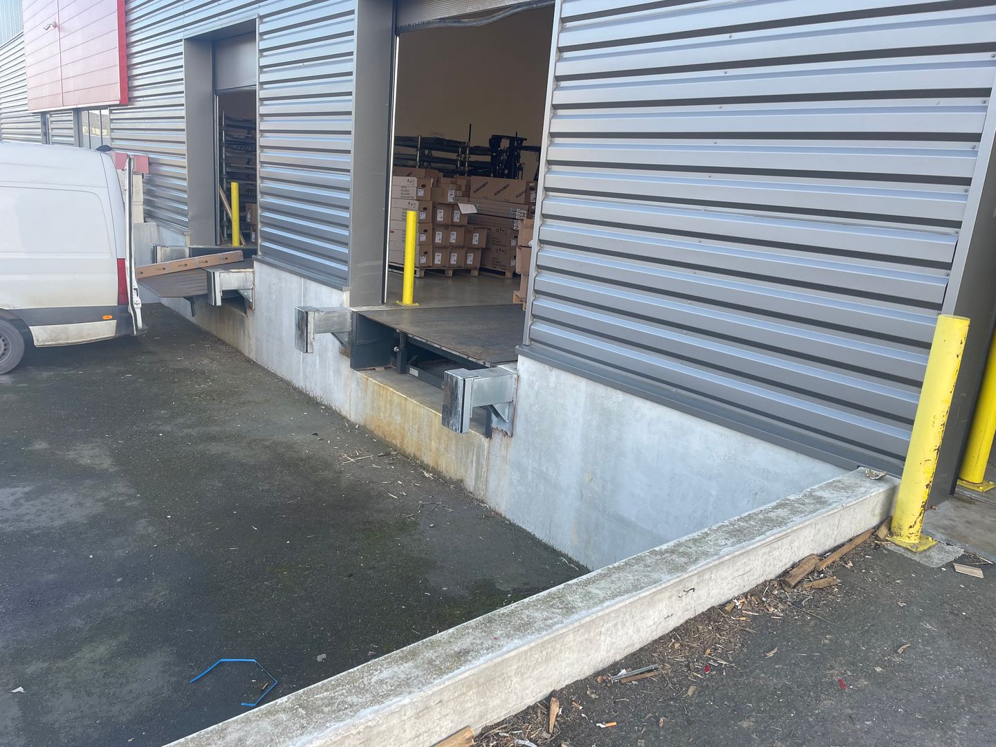 entrepôt de 810m², Louvres (Val-d'Oise)