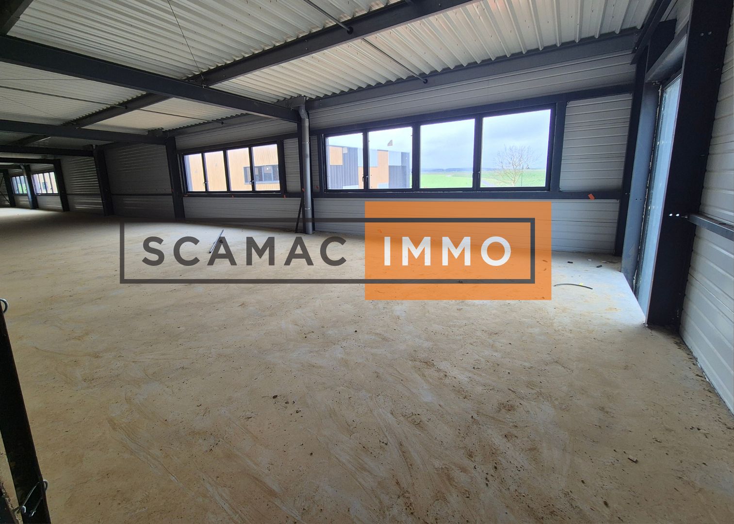 local d'activités de 390m², Amblainville (Oise)