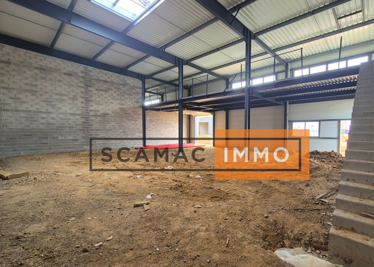 local d'activités de 390m², Amblainville (Oise)