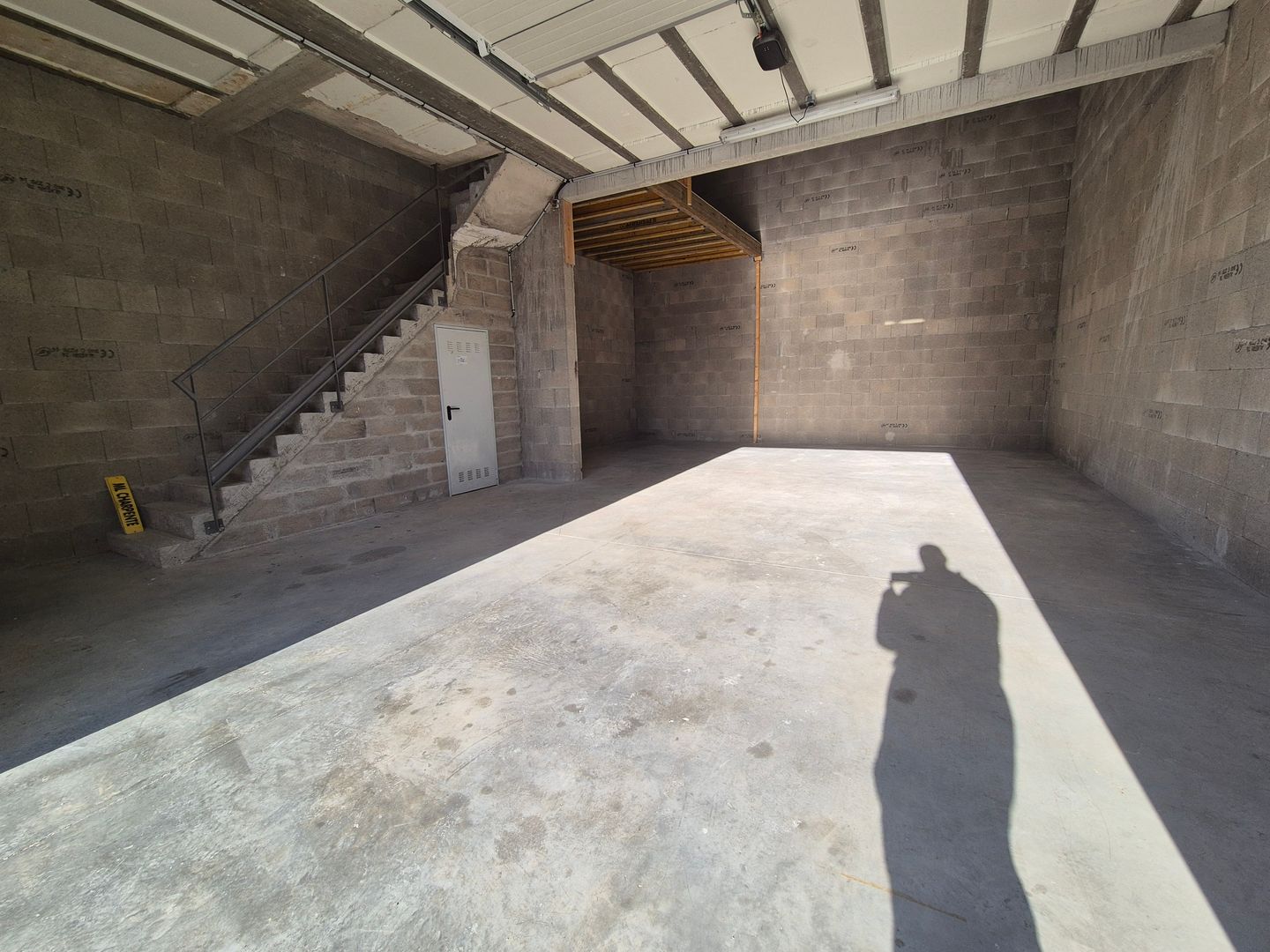 local d'activités de 144m², Compans (Seine-et-Marne)