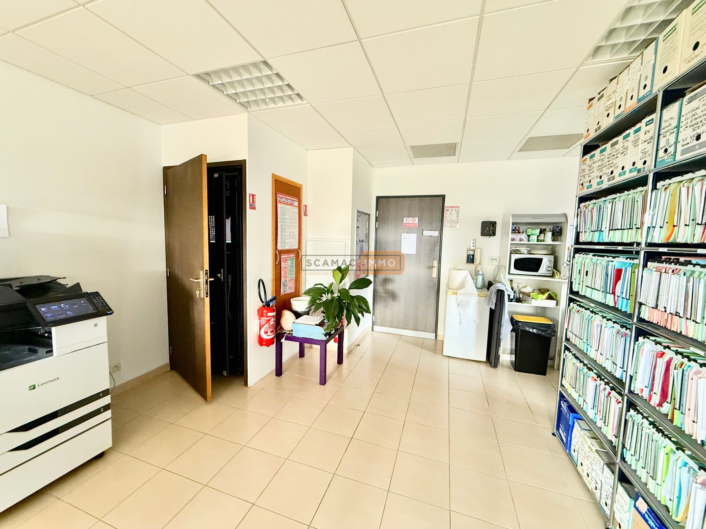 bureau de 105m², Fréjus (Var)