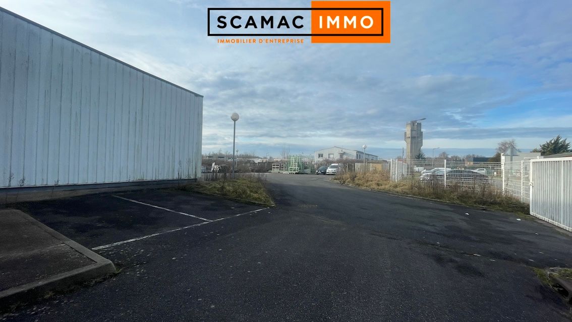 locaux mixtes de 625m², Milly-la-Forêt (Essonne)
