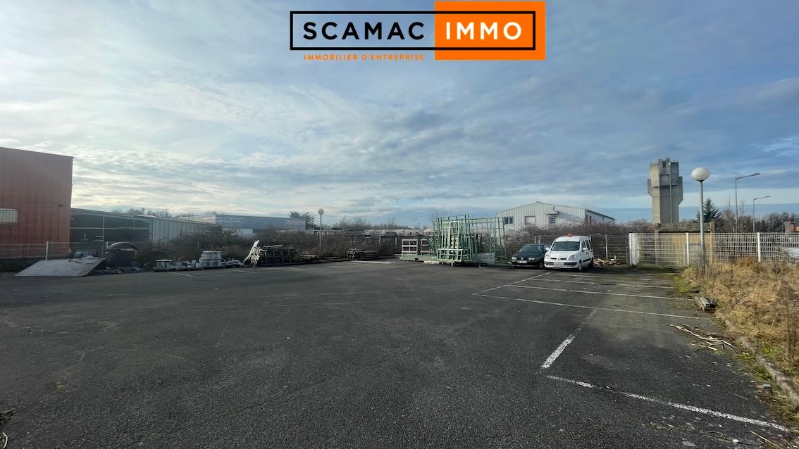 locaux mixtes de 625m², Milly-la-Forêt (Essonne)
