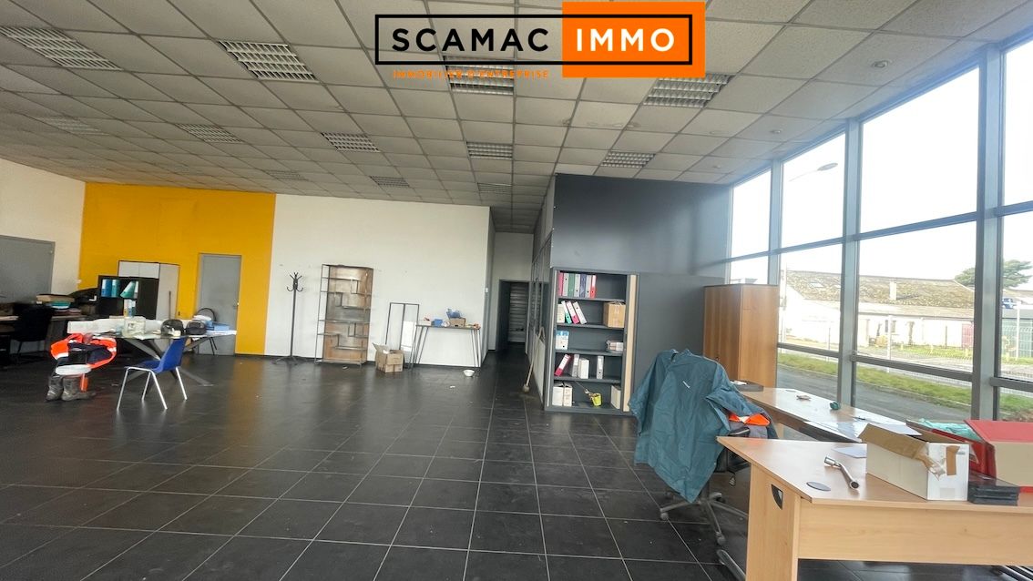 locaux mixtes de 625m², Milly-la-Forêt (Essonne)