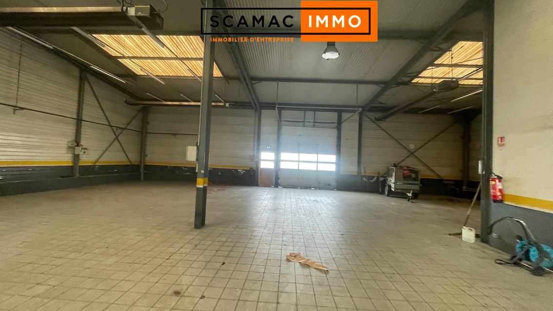 locaux mixtes de 625m², Milly-la-Forêt (Essonne)