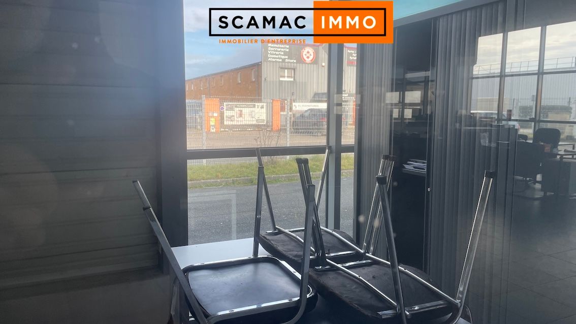 locaux mixtes de 625m², Milly-la-Forêt (Essonne)