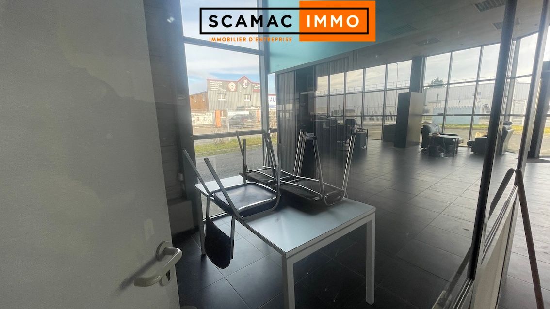 locaux mixtes de 625m², Milly-la-Forêt (Essonne)