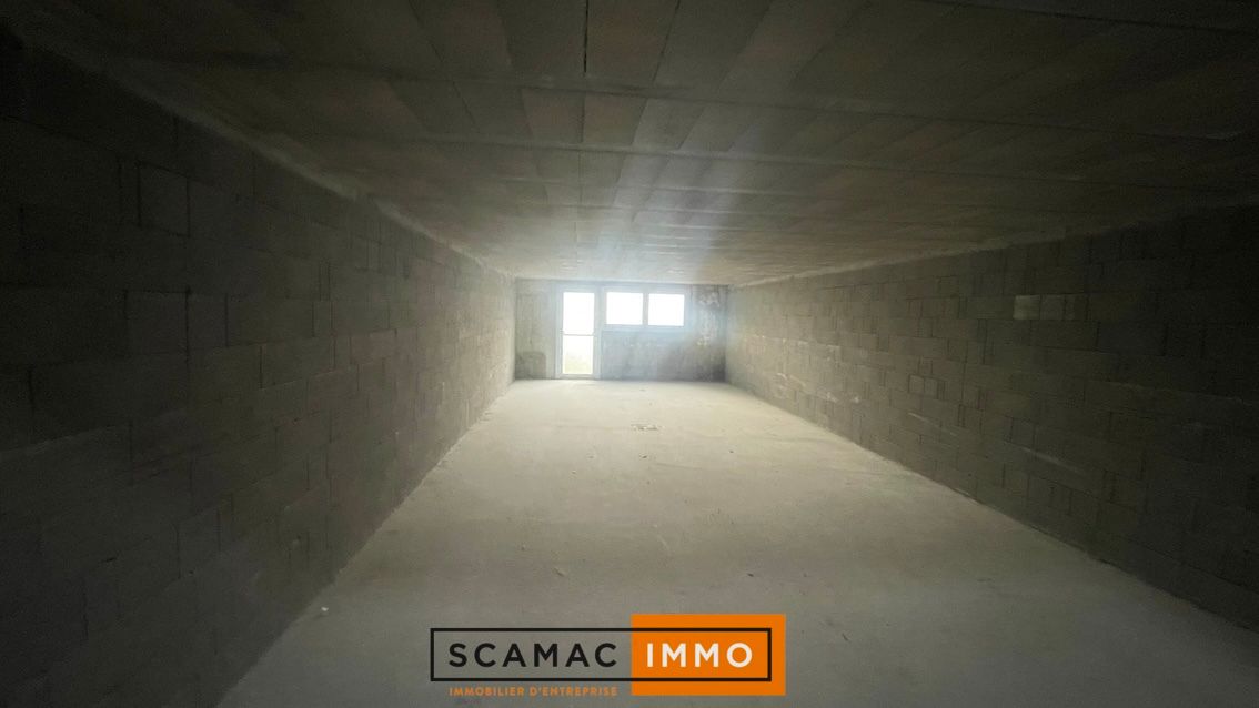 locaux mixtes de 149m², Saint-Chéron (Essonne)