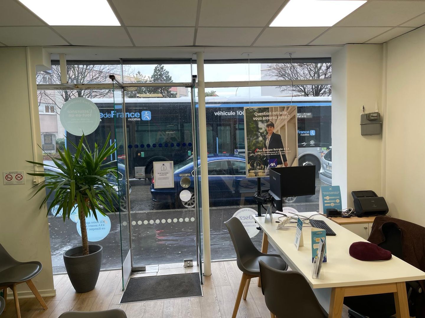 local commercial de m², Saint-Ouen (Seine-Saint-Denis)