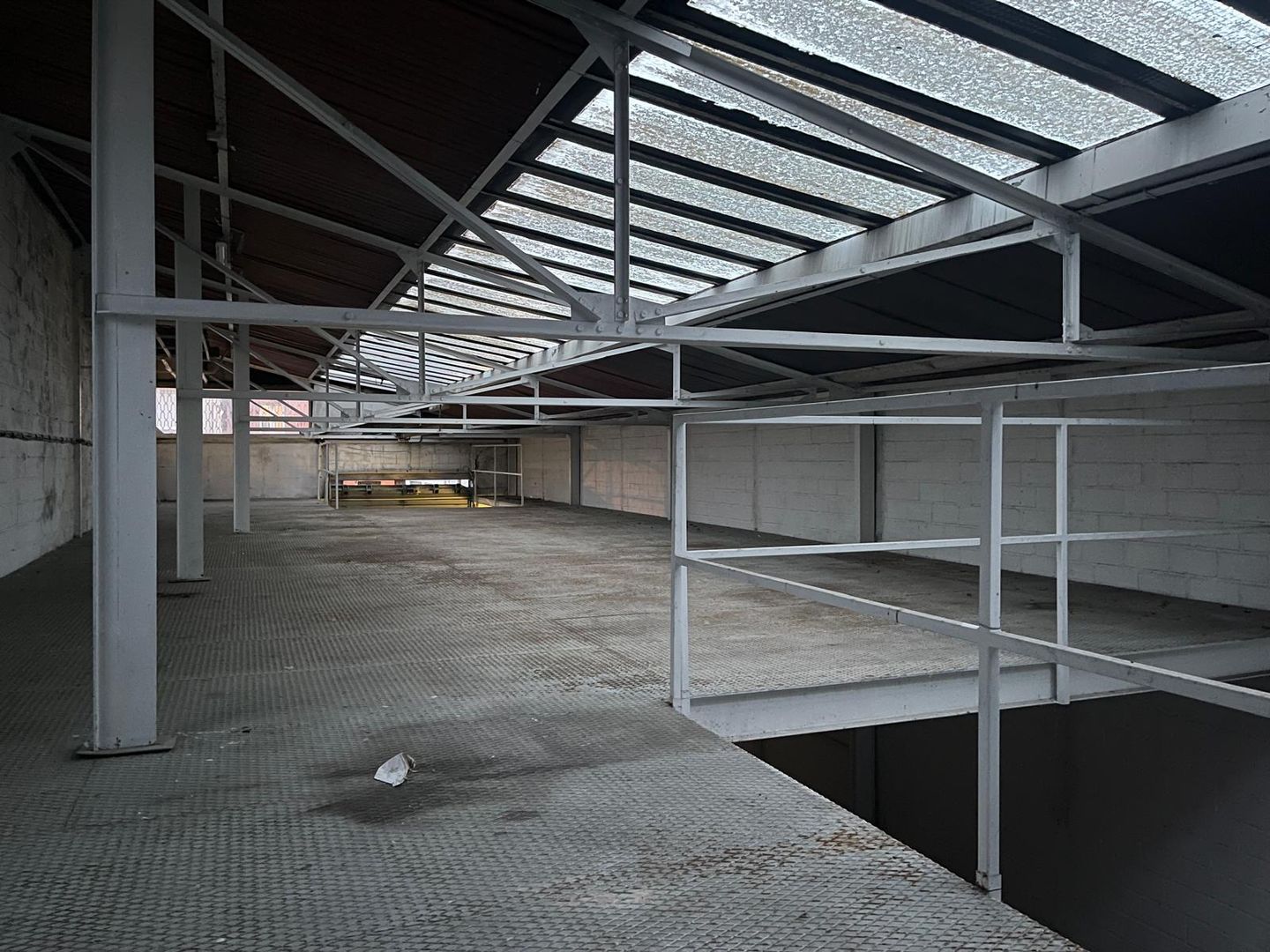 local d'activités de 350m², Montreuil (Seine-Saint-Denis)