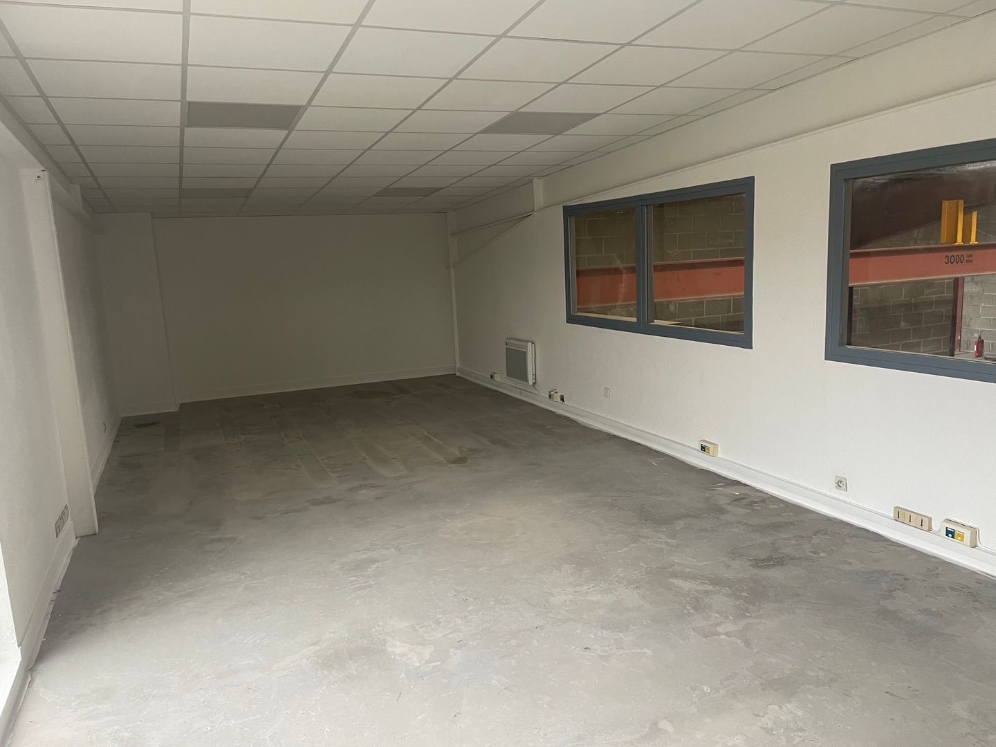 entrepôt de 1&nbsp;253m², Le Thillay (Val-d'Oise)