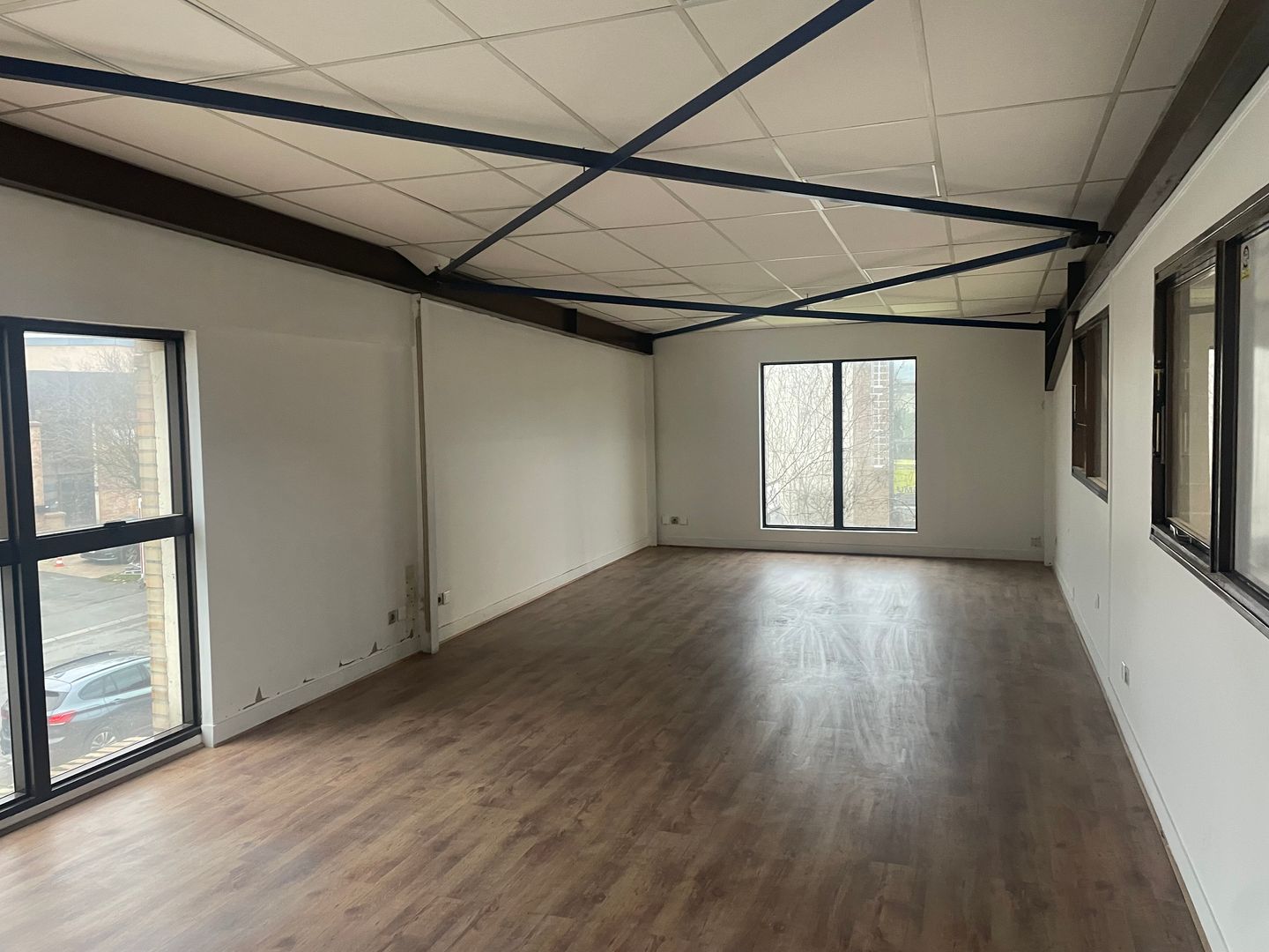 entrepôt de 1&nbsp;253m², Le Thillay (Val-d'Oise)