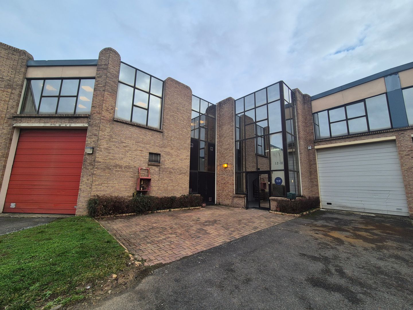 entrepôt de 557m², Le Thillay (Val-d'Oise)