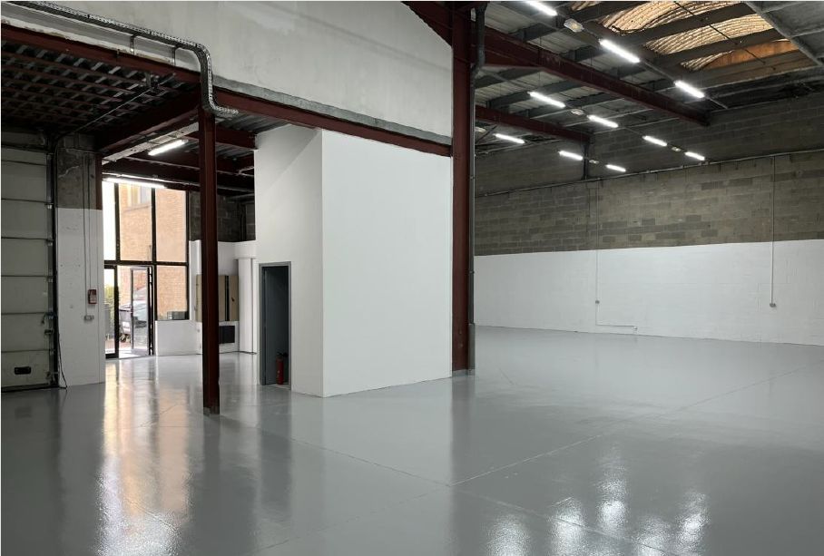 entrepôt de 557m², Le Thillay (Val-d'Oise)