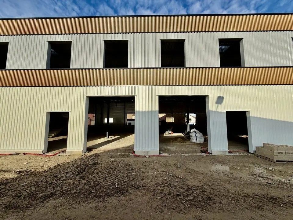 local d'activités de 260m², Asnières-sur-Oise (Val-d'Oise)