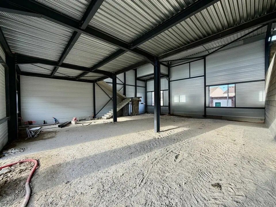 local d'activités de 260m², Asnières-sur-Oise (Val-d'Oise)