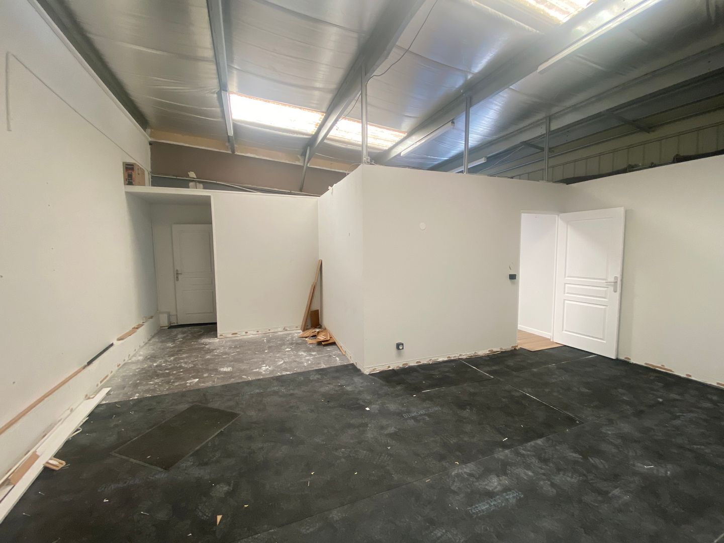 local d'activités de 247m², La Ciotat (Bouches-du-Rhône)