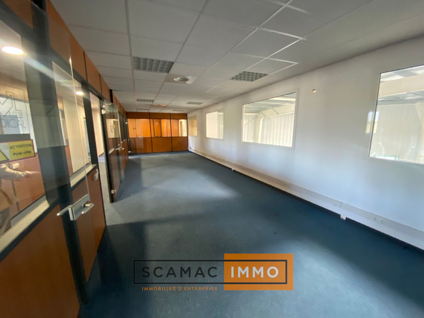 local d'activités de 890m², La Ciotat (Bouches-du-Rhône)