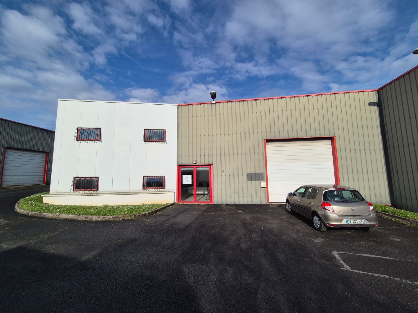 local d'activités de 370m², Saint-Soupplets (Seine-et-Marne)