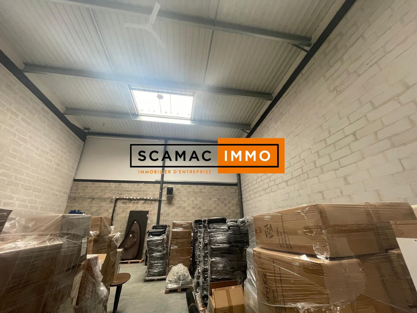 entrepôt de 200m², Flins-sur-Seine (Yvelines)